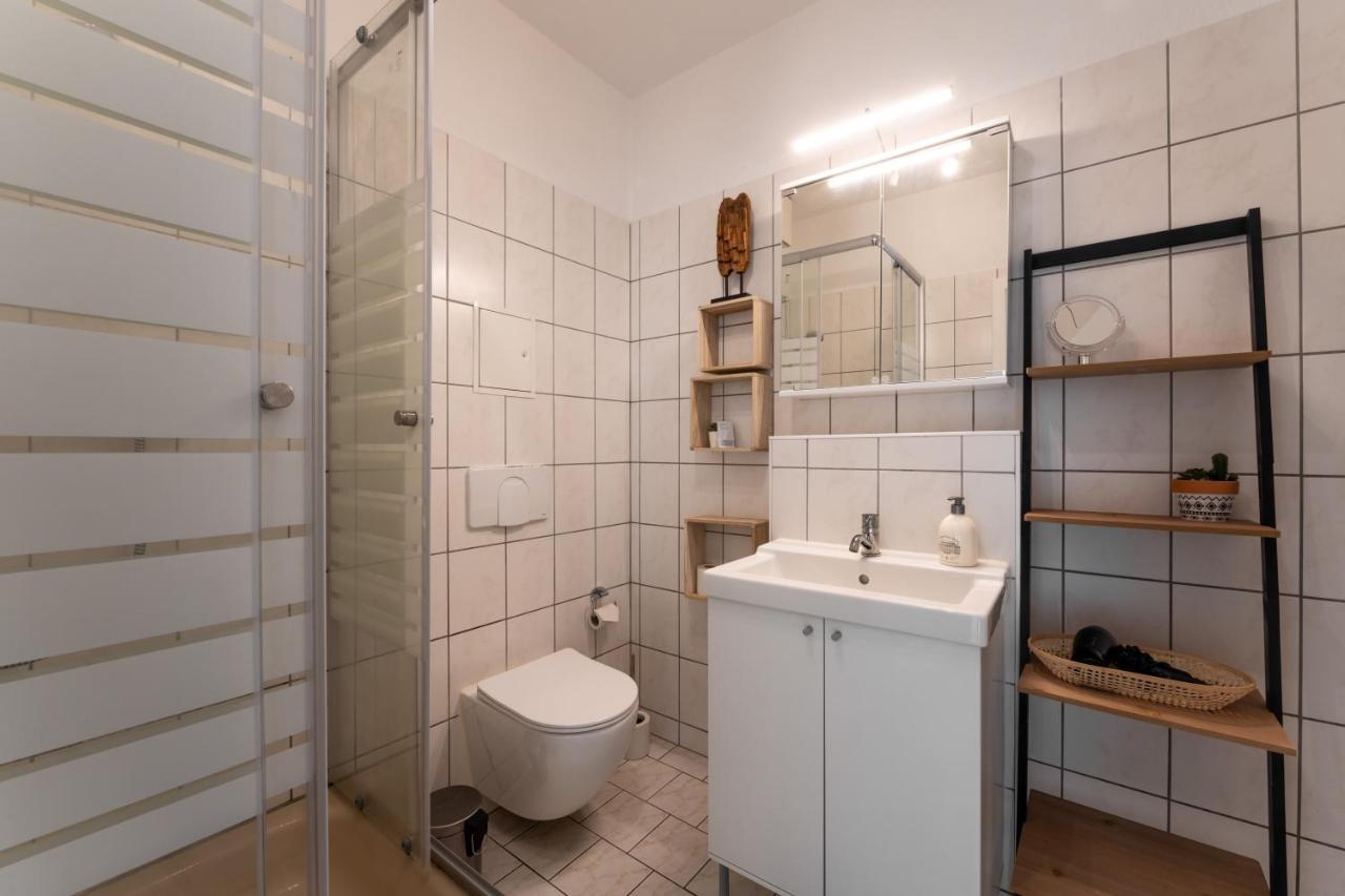Moderne EG-Wohnung in Sudenburg mit Parkplatz, TOP Anbindung Magdeburg Exterior foto