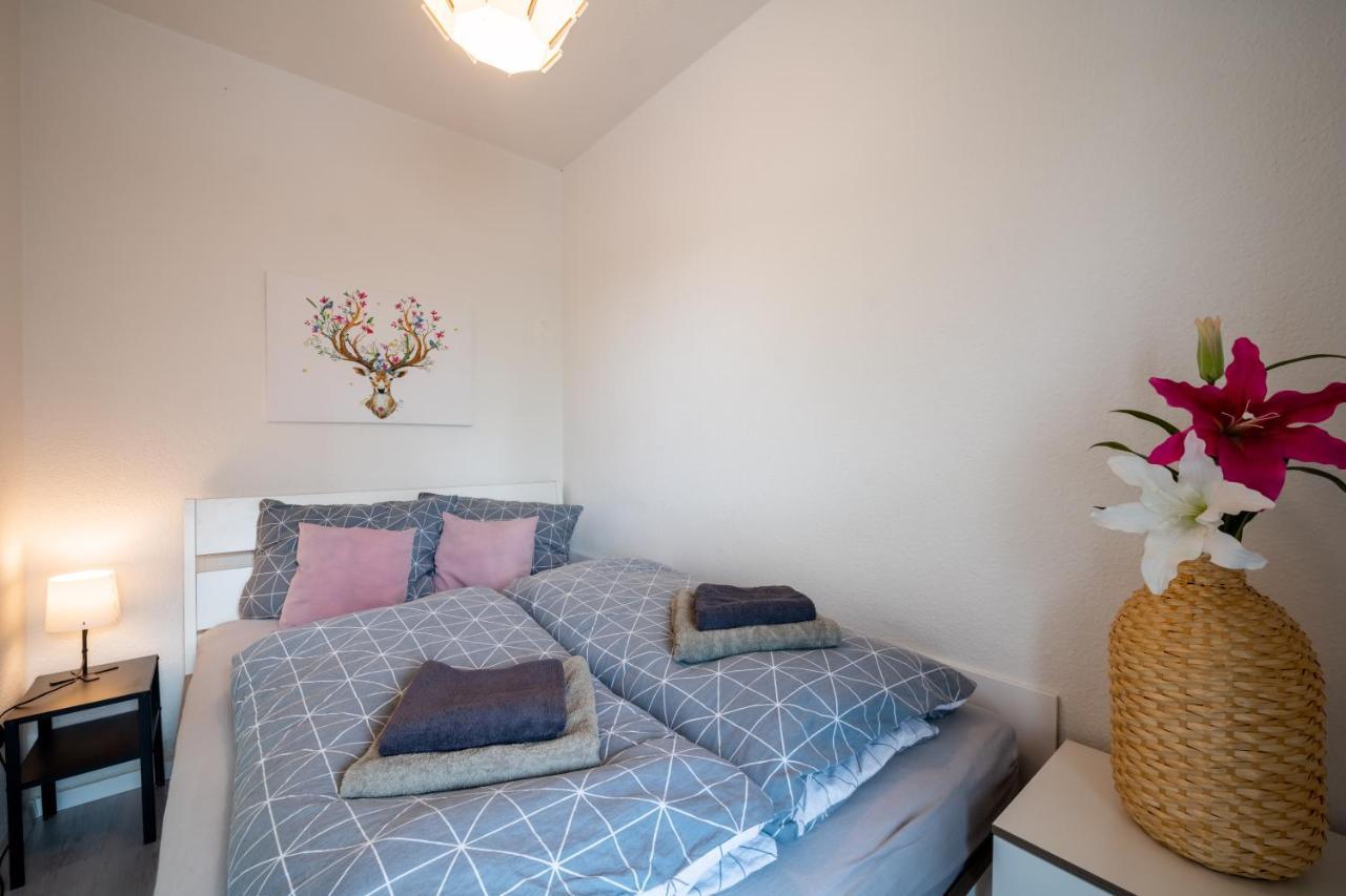 Moderne EG-Wohnung in Sudenburg mit Parkplatz, TOP Anbindung Magdeburg Exterior foto
